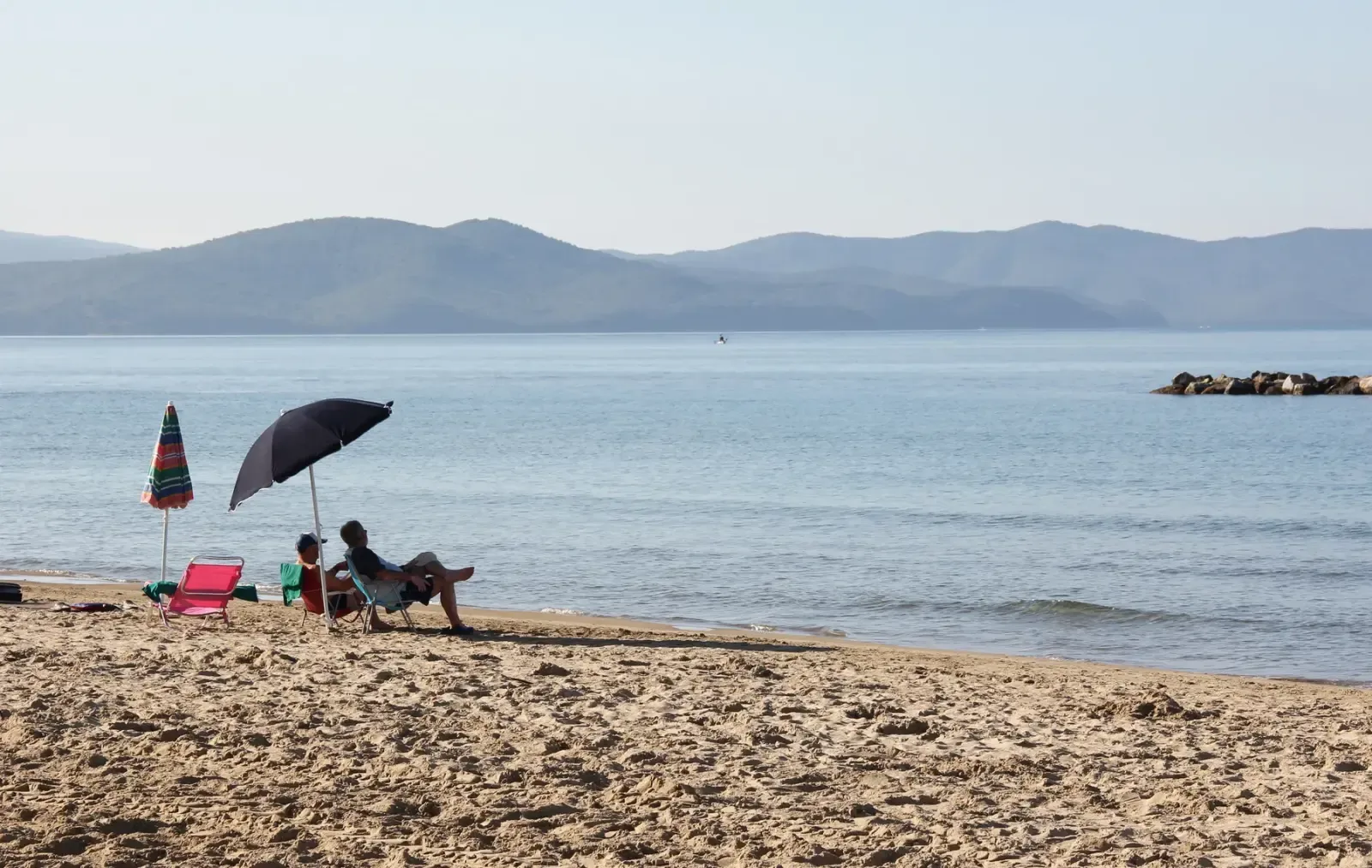 Il Golfo di Follonica con il promontorio di Punta Ala sullo sfondo
